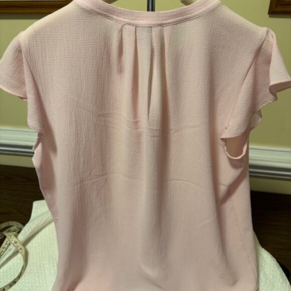 Calvin Klein Pink V-Neck Blouse/Top | Minimalist NWOT [M] - Picture 4 of 7